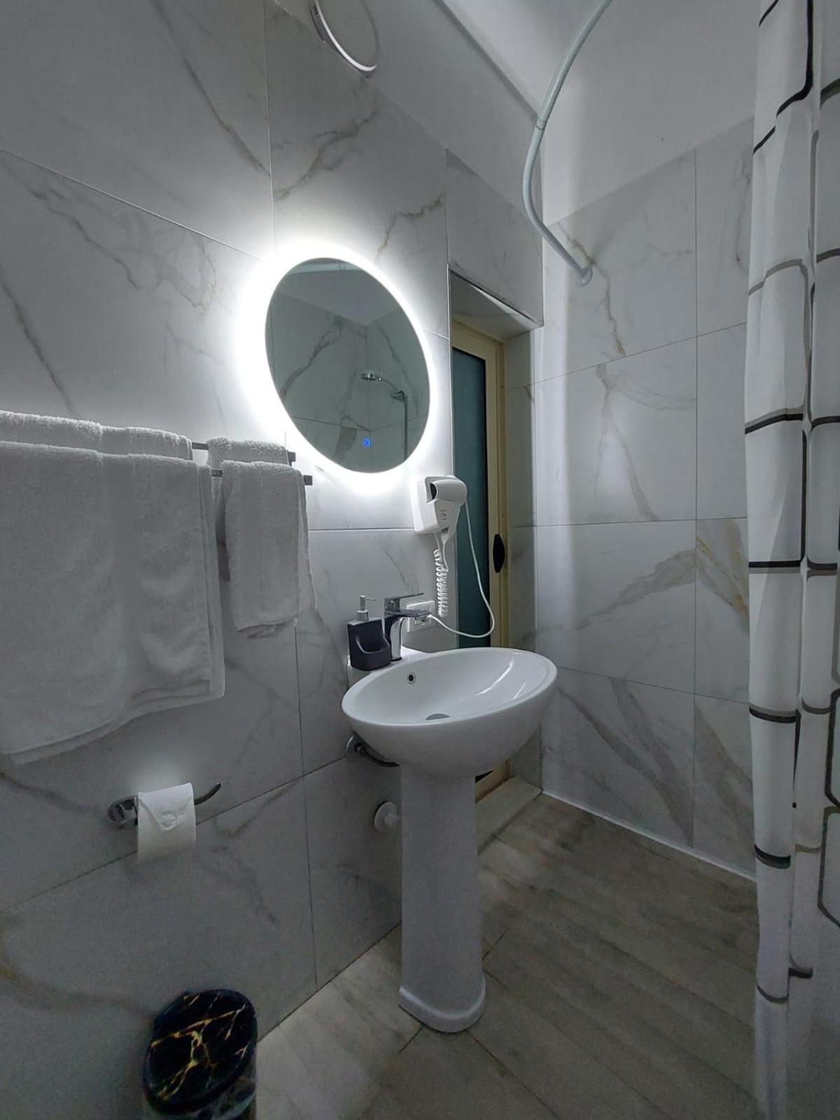 Godard Apartments Vlore Exterior photo